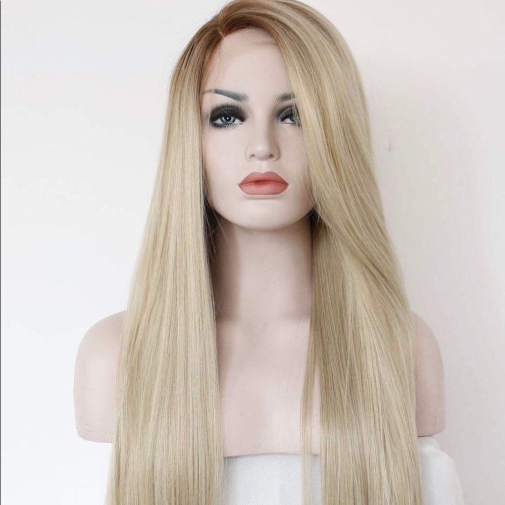 K’ryssma ombré light brown to blonde wig